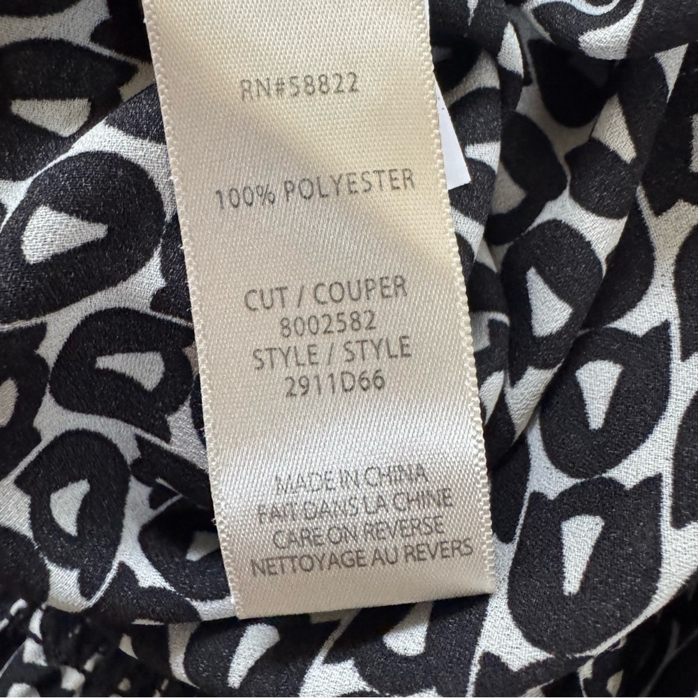 Max Studio Black and White Long Sleeve Dress - Picture 14 of 15